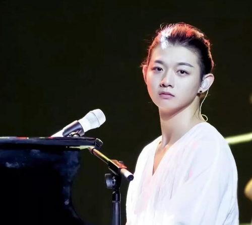 李诺最新爆料事件是什么,揭秘娱乐圈惊人内幕